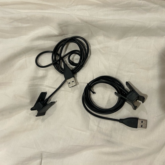 Black Fitbit Alta - Picture 2 of 6